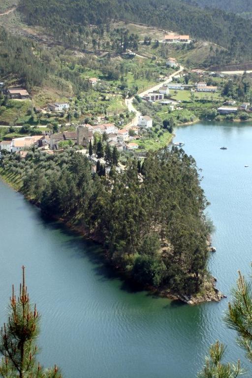 Penzion Casa Da Eira Em Dornes - Casa De Campo Familiar Com Piscina Exteriér fotografie